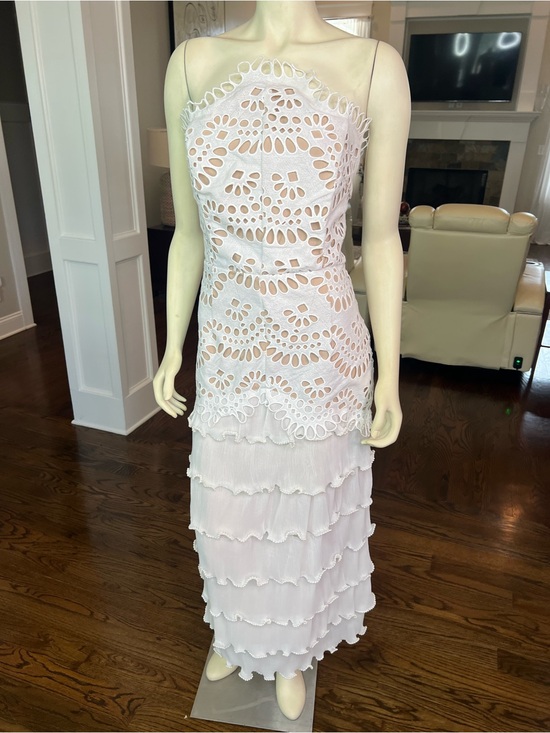 Elliatt Dresses & Skirts - Elliatt Ivory Lace Cutout Tiered Maxi Dress